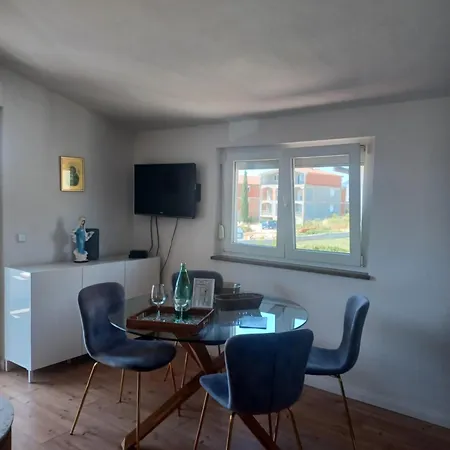 Meri Apartman Задар