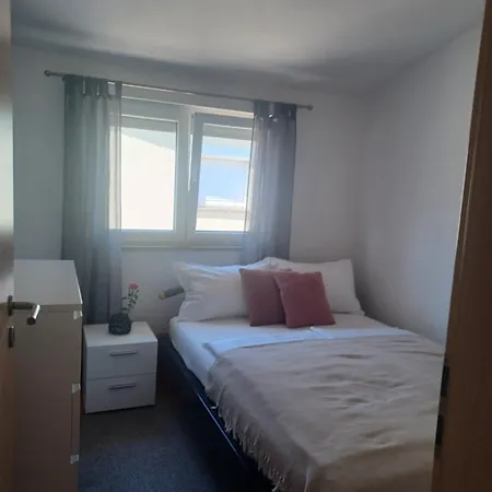 Meri Apartman Задар
