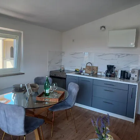 Meri Apartman Задар